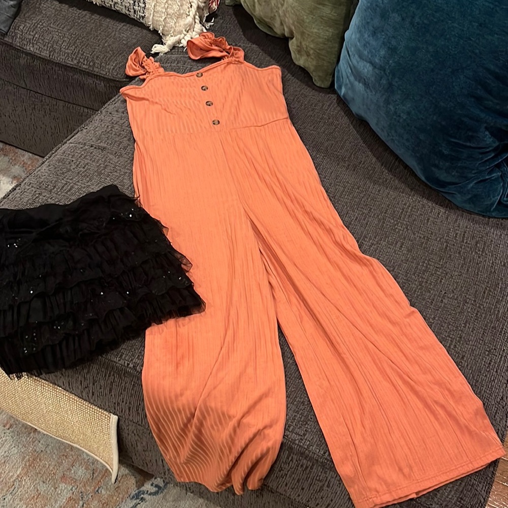 Girls jumpsuit and skirt